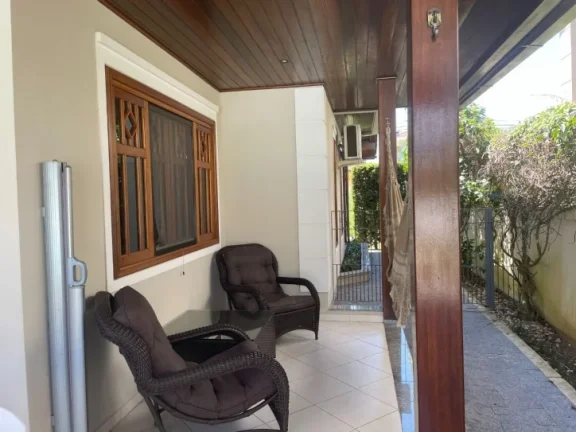Imagem Casa com 5 dormitórios para alugar, 280 m² por R$ 4.500/dia - Jurerê Internacional - Florianópolis/SC