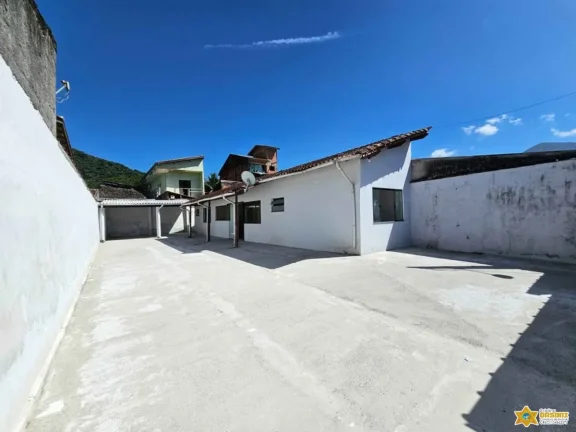 Imagem VENDE SE EXCELENTE CASA NO PEREQUE AÇU