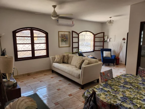 Imagem Casa térrea á 200m da Praia, 3 quartos + Edícula à venda em Peruíbe