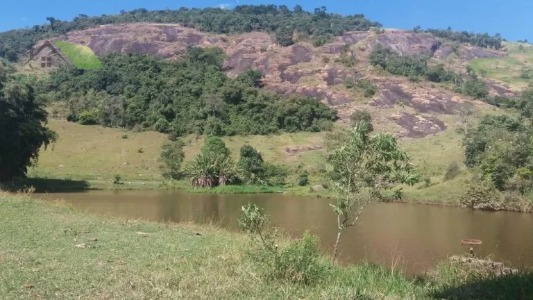 Imagem Sítio com 1 quarto, 70000.00m2, à venda em Mogi das Cruzes, Botujuru