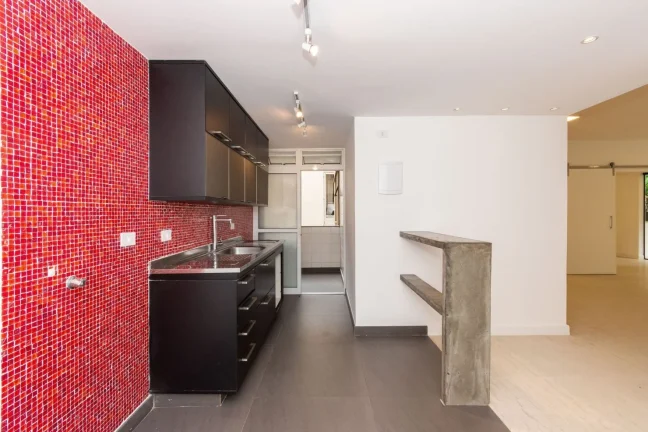 Imagem Apartamento Humaitá - 97M², 2 Dorms, 2 Suítes, 1 Vaga Demarcada, Varanda, Lavabo, Academia, Playground, Brinquedoteca, Salão de Festas.
