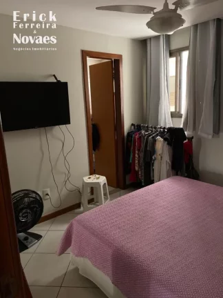 Imagem 3 quartos sendo duas suítes vista lateral para o mar