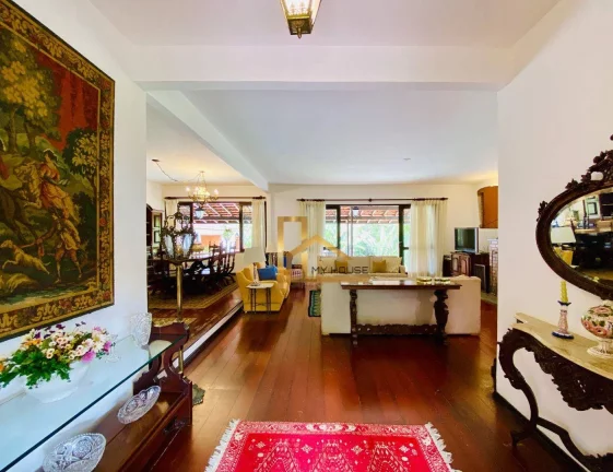 Imagem Casa principal linear 3 quartos sendo 1 suíte à venda, 230 m² - 3 min da feirinha do Alto - Teresópolis/RJ