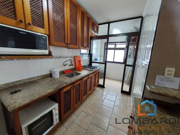Imagem Ótimo apartamento com ampla planta e a poucos metros da praia !