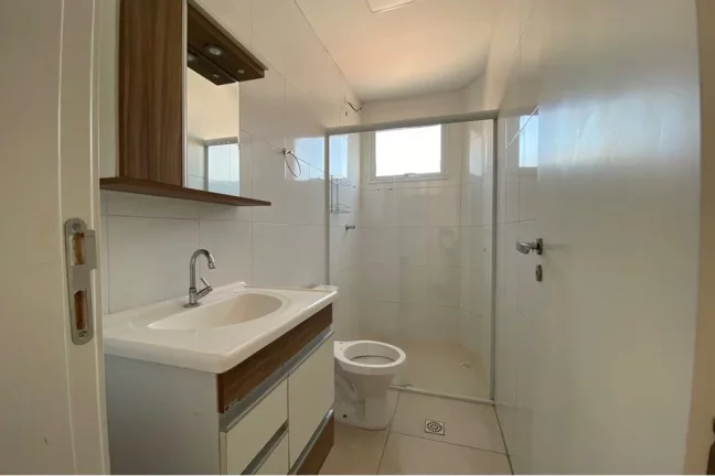 Imagem Apartamento moderno com cozinha integrada à sala, 2 quartos e 1 vaga para locação na Freguesia do Ó