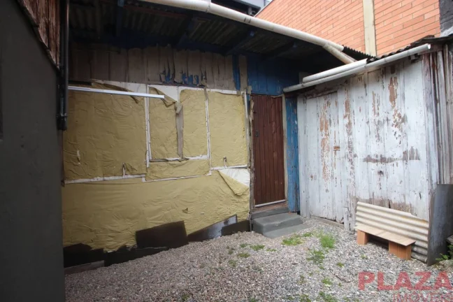 Imagem Terreno com 2 Casas + Depósito | Oportunidade de Investimento em Balneário Camboriú