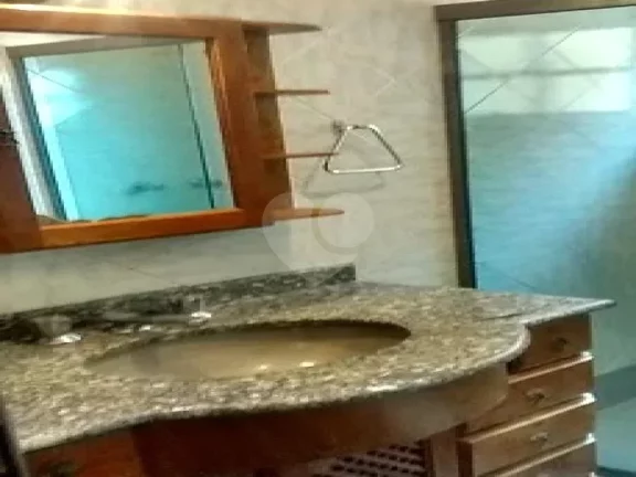 Imagem Casa à venda com 3 quartos, sendo 1 suíte, em Vila Campesina, Osasco - SP