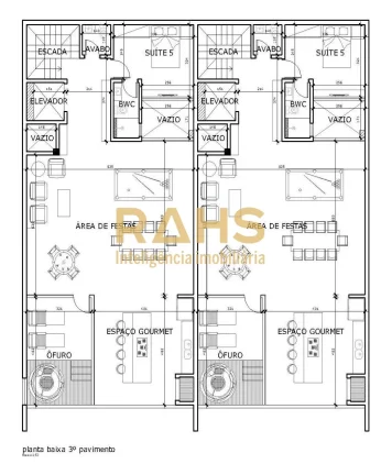 Imagem Triplex no Capri casa 1 com eelvador na Praia do Capri. 05 Suítes, sendo 1 master, 02 Vagas de gara...