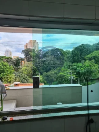 Imagem Casa à venda no Parque Maria Domitila: 2 quartos, 2 suítes, 2 salas, 3 banheiros, 2 vagas, 125m². Conforto e privacidade!