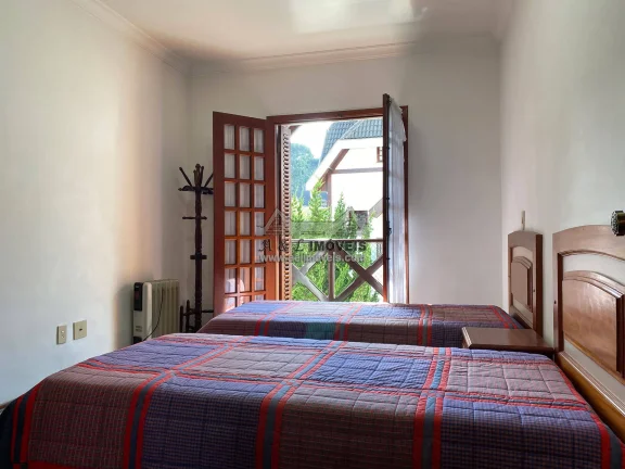 Imagem Apartamento à venda em Campos do Jordão: Duplex no coração do Capivari