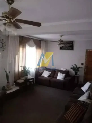 Imagem Sobrado amplo com edícula e 5 vagas de garagem independente