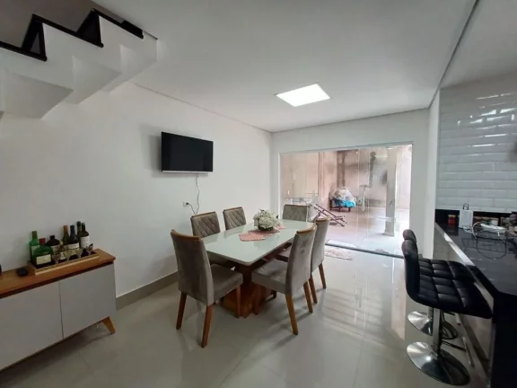 Imagem Sobrado com 3 dormitórios à venda, 200 m² por R$ 780.000,00 - Jardim Quaresmeira - Suzano/SP