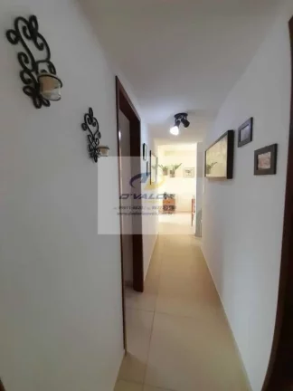 Imagem Vendo Apartamento com 54m², 2 quartos s/ 1 suíte, sala p/ 2 ambientes e 1 vaga