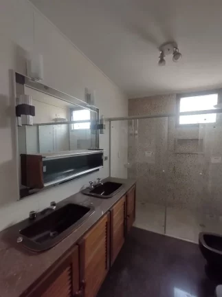 Imagem Apartamento CENTRO - Área útil de 230 m². Contendo 2 vagas garagem, ampla sala para 2 ambientes c...
