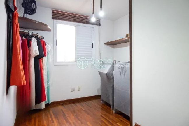 Imagem Reformado com ótima planta na Vl Romana Apartamento amplo, rico em armários, varanda envidraçada,...