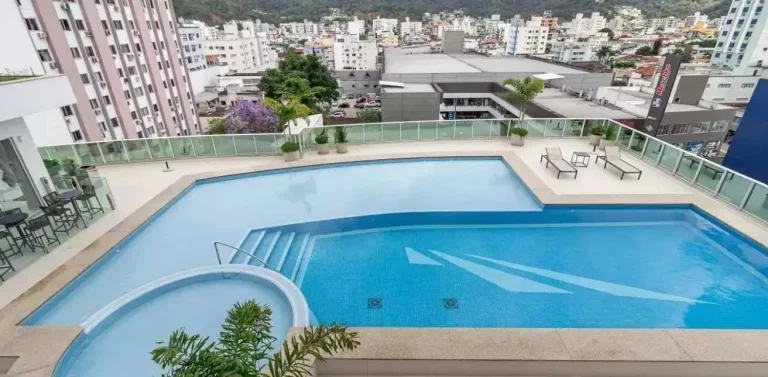 Imagem Apartamento com 4 dormitórios sendo 2 suítes e 2 vagas de garagem em Balneário Camboriú