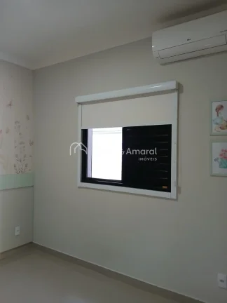 Imagem Casa térrea moderna, construída há apenas 2 anos, em terreno de 250 m² com 138,35 m² de área c...