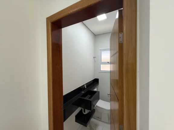 Imagem Casa Top com 4 Garagens, Vista para Mata e Salão de Festas