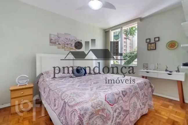 Imagem Apartamento em Higienópolis com 130m², 3 quartos (1 suíte) e 1 vaga.