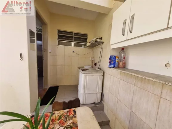 Imagem Imperdível oportunidade: Casa Geminada com edícula à venda em Praia Grande-SP, Caiçara! 2 quartos, 1 sala, 2 banheiros, 2 vagas, 139,15 m²!