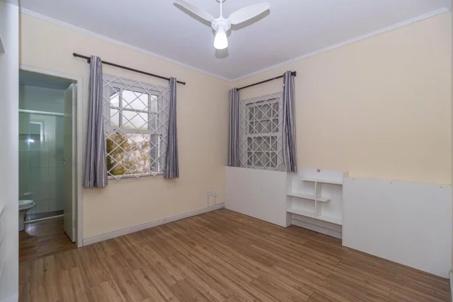 Imagem Casa Residencial de 4 quartos no bairro Campo Comprido