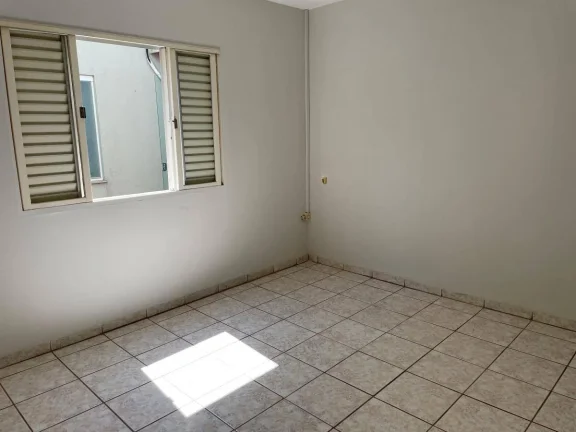 Imagem Casa comercial na rua Santa Clara - Centro - Bragança Paulista