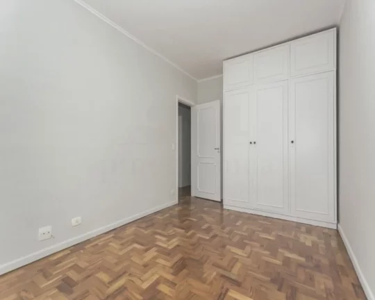 Imagem Apartamento com armários, amplo living para 2 ambientes, lavabo, 3 dormitórios sendo 1 suíte, ban...