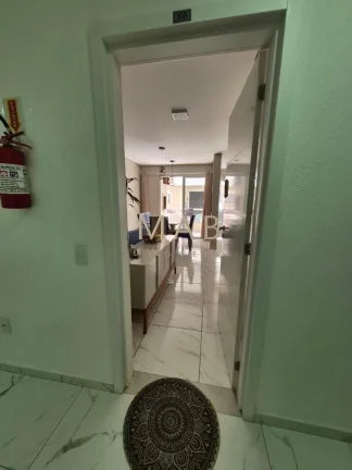 Imagem Imperdível! Apartamento à venda em Ingleses Norte, Florianópolis-SC: 2 quartos, 1 suíte, 1 sala, 2 banheiros, 2 vagas de garagem.