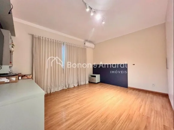 Imagem Casa a venda em Valinhos-SP

Aconchegante e moderna casa à venda no Condomínio Florada da Mata, co...