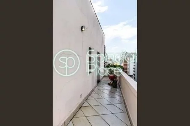 Imagem São 115m² de área privativa, dois dormitórios ( 1 suíte ) e 1 vaga na garagem. Living espaçoso...