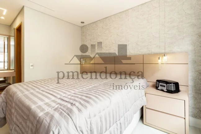 Imagem Apartamento com Design Contemporâneo no Alto da Lapa, 3 suítes e 3 vagas.