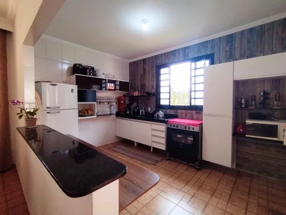 Imagem Casa em condomínio, piscina, área gourmet, pomar, varanda