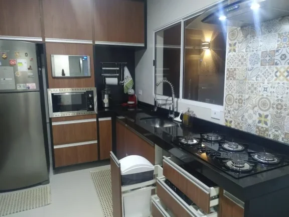 Imagem Sobrado para Venda por R$990.000,00 com 500m², 4 dormitórios, 2 suites e 2 vagas - Jardim jóia, Arujá / SP - Cód. BDI37421