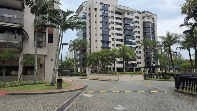Imagem Apartamento para Venda em Rio de Janeiro, Barra da Tijuca, 4 dormitórios, 1 suíte, 3 banheiros, 2 vagas