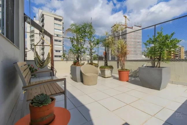 Imagem Cobertura com 3 Quartos à Venda, 200 m² em Auxiliadora - Porto Alegre