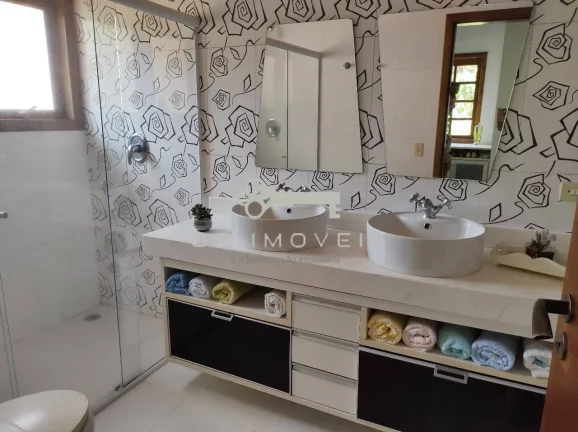 Imagem Casa de Alto Padrão à Venda em Granja Viana - Condomínio Exclusivo (muito!)