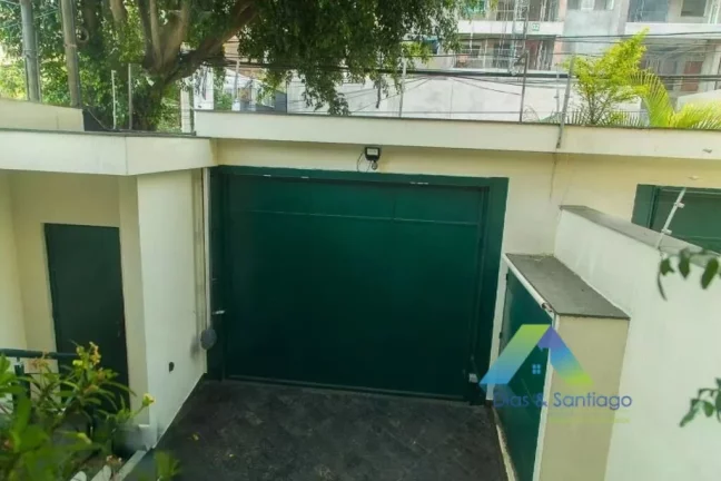 Imagem Linda casa à venda com 262m², próximo ao metrô Praça da Arvore e Saúde.
