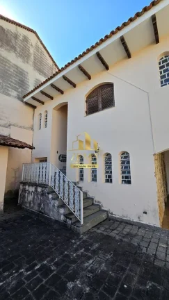 Imagem Casa assobradada,esquina,03 dorms (01 St), Quintal,Garagem,Tambem comercial