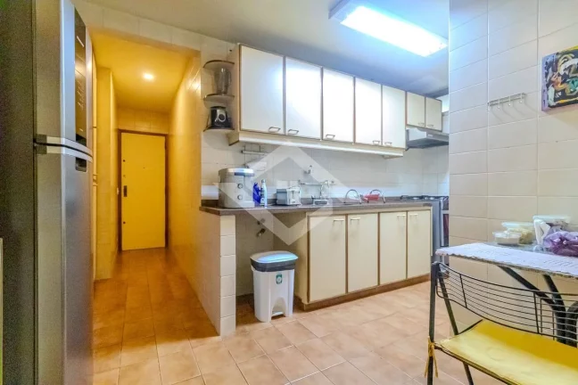 Imagem Excelente oportunidade em Botafogo: Apartamento de 3 Quartos