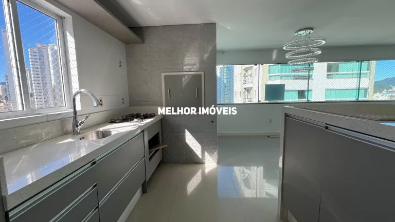 Imagem Apartamento a venda com 03 suítes no Centro de Balneário Camboriú