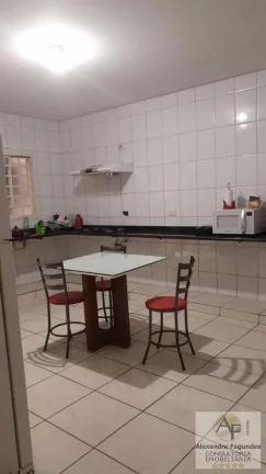 Imagem Casa para Venda em Aparecida de Goiânia, Vila Brasília, 3 dormitórios, 1 suíte, 2 banheiros, 5 vagas