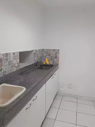 Imagem Laranjeiras - Rua Ipiranga - Alugou ou vendo prédio comercial em localização privilegiada.
