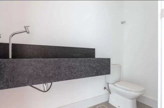 Imagem Casa em condomínio, nova, piscina, 418 m², 4 suítes