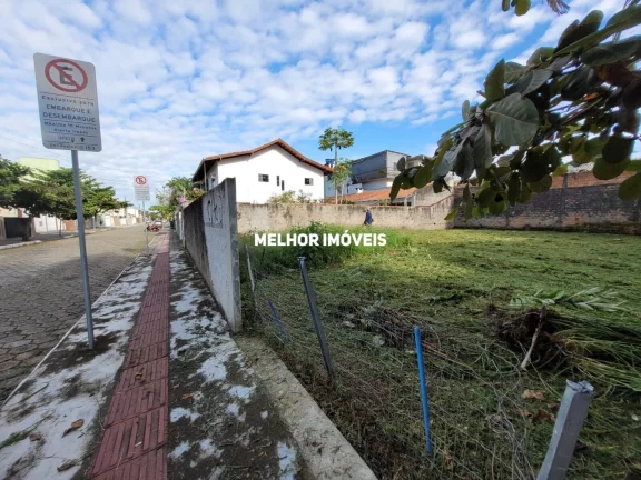 Imagem Terreno para Locação Anual Localizado no Centro de Balneário Camboriu - SC