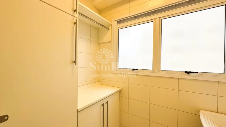 Imagem Apartamento Locação Alphaville Centro com 2 quartos e 2 vagas 84 m² por R$7.685 pacote - Barueri/SP
