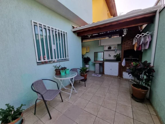 Imagem Sobrado para venda com 3 dormitórios, 130m², 2 vagas Vila Pires em Santo André