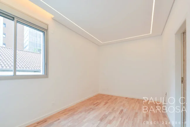 Imagem Jardins Venda - 3 Dormitórios (1 Suíte) - 2 Vagars - 187m²