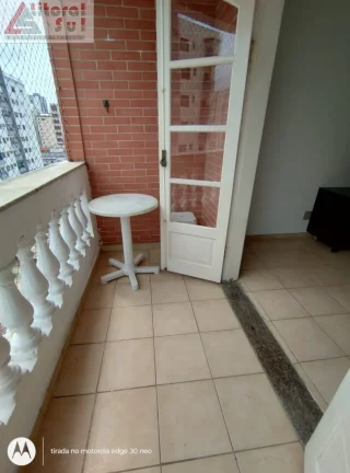 Imagem Imperdível cobertura de 2 quartos com suite e 2 vagas de garagem em Praia Grande-SP!