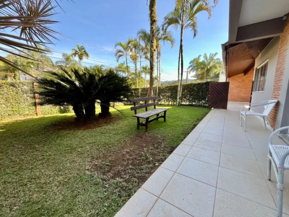 Imagem Casa de Luxo na Riviera de São Lourenço Módulo 26: 3 Quartos, 1 Suíte, Varanda Gourmet, Piscina e Muito Mais!