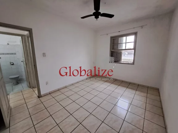 Imagem Apartamento à venda com 55m², 2 quartos, 1 banheiro, rua tranquila por R$320.000,00 na Aparecida em Santos